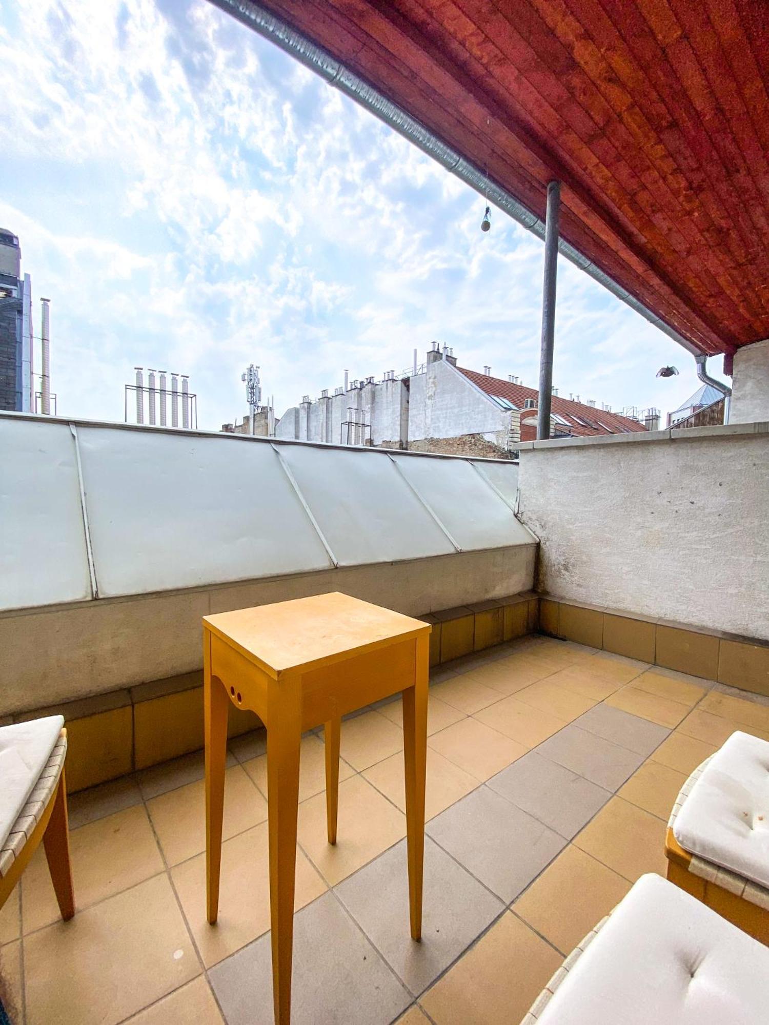 Spacious 2 Story Loft W Balcony Near Opera, Andrassy Boedapest Buitenkant foto