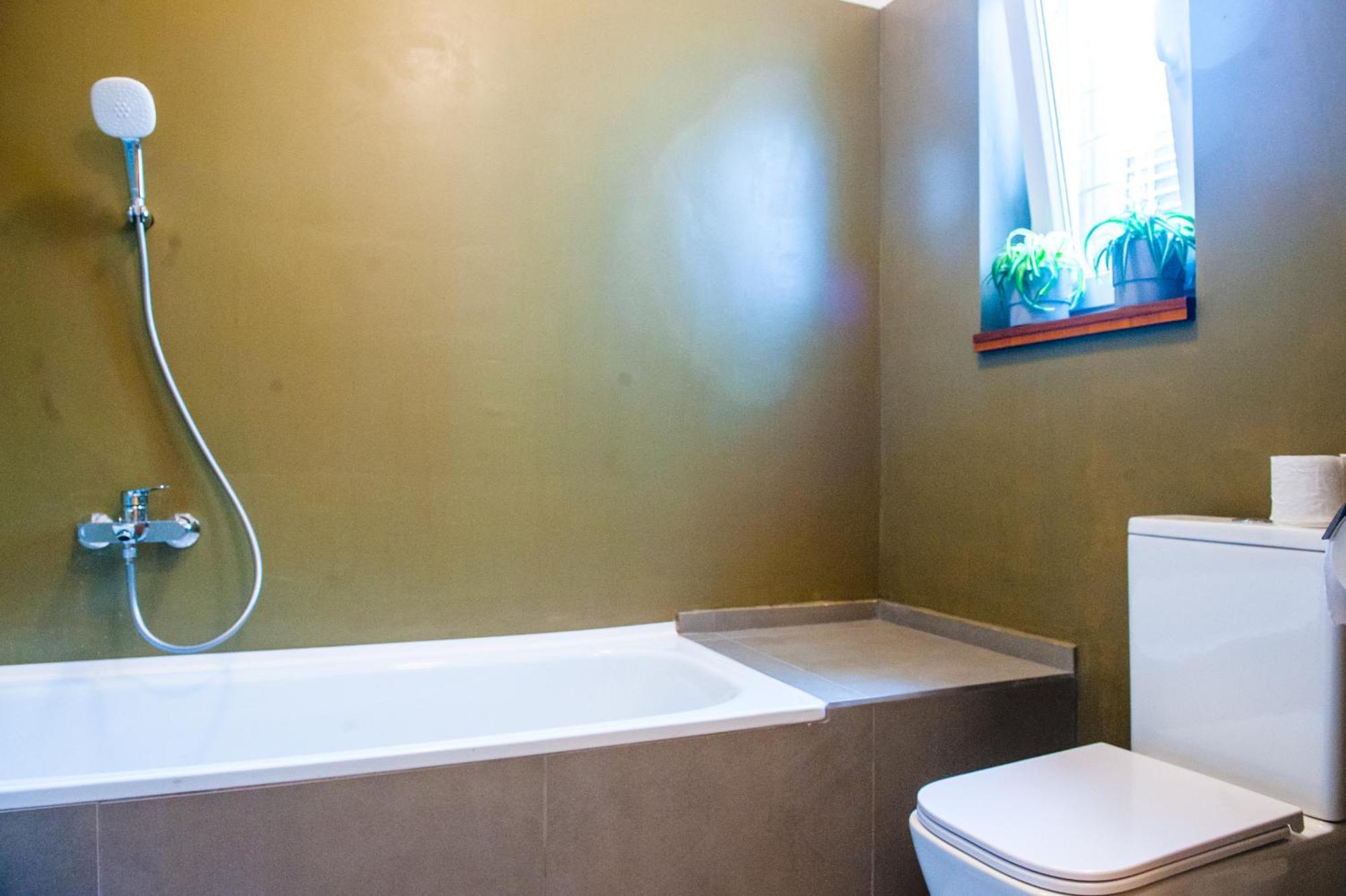 Spacious 2 Story Loft W Balcony Near Opera, Andrassy Boedapest Buitenkant foto