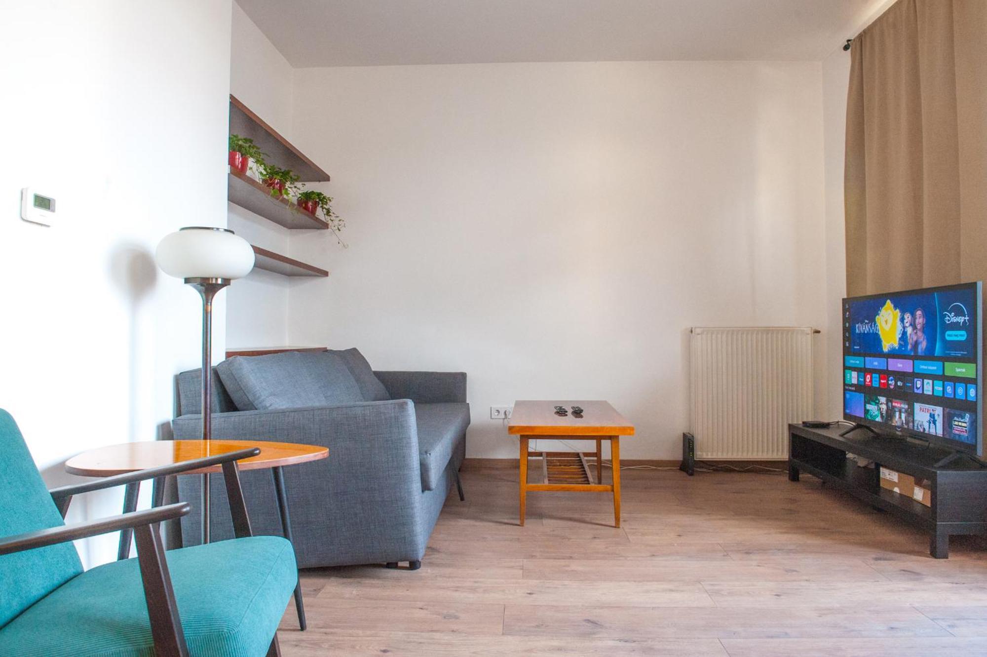 Spacious 2 Story Loft W Balcony Near Opera, Andrassy Boedapest Buitenkant foto