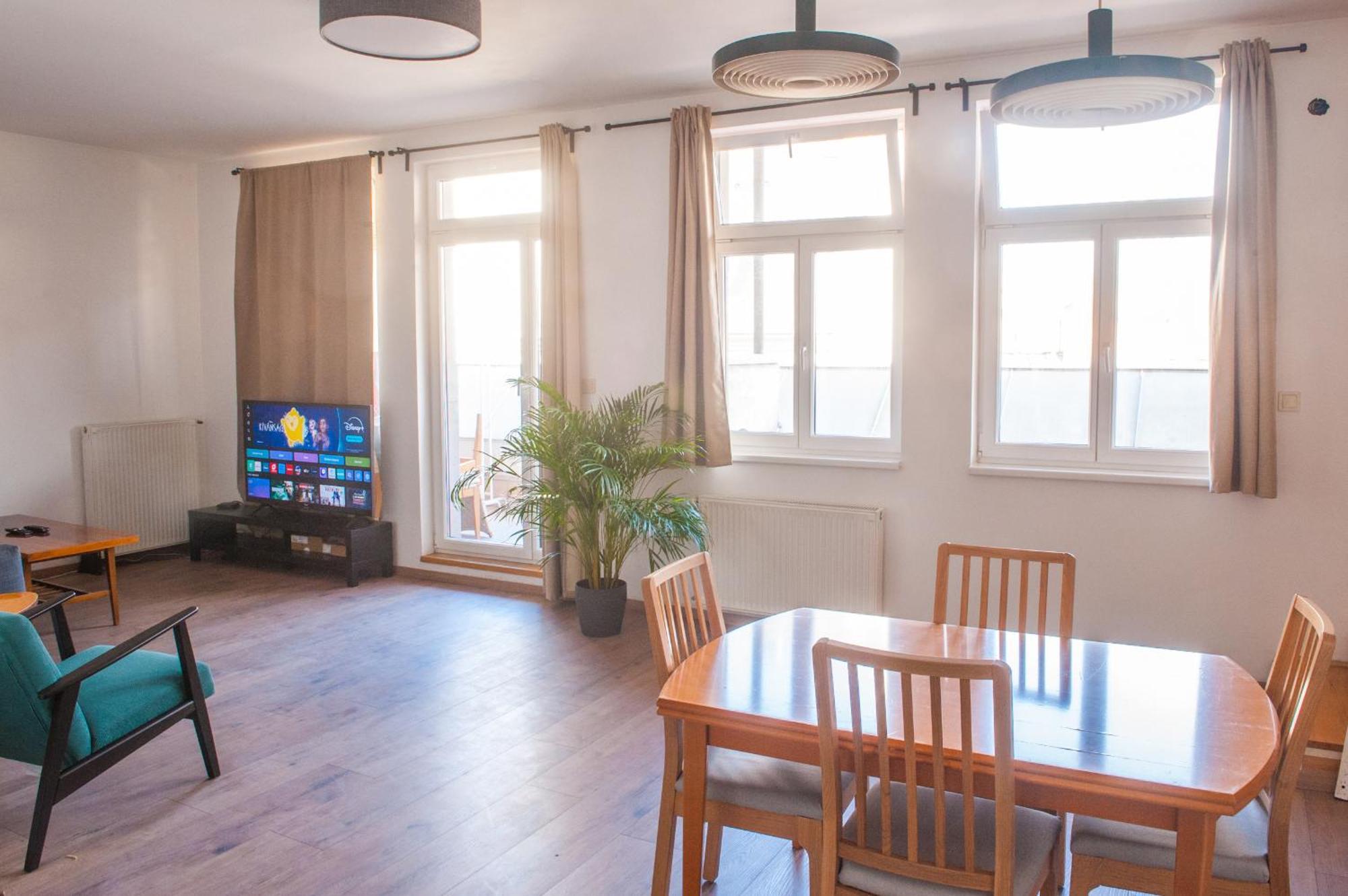 Spacious 2 Story Loft W Balcony Near Opera, Andrassy Boedapest Buitenkant foto